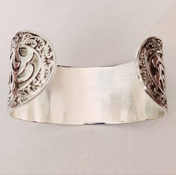 Premier Designs Monte Carlo Silverplated Cuff Bracelet Floral - Picture 4 of 6
